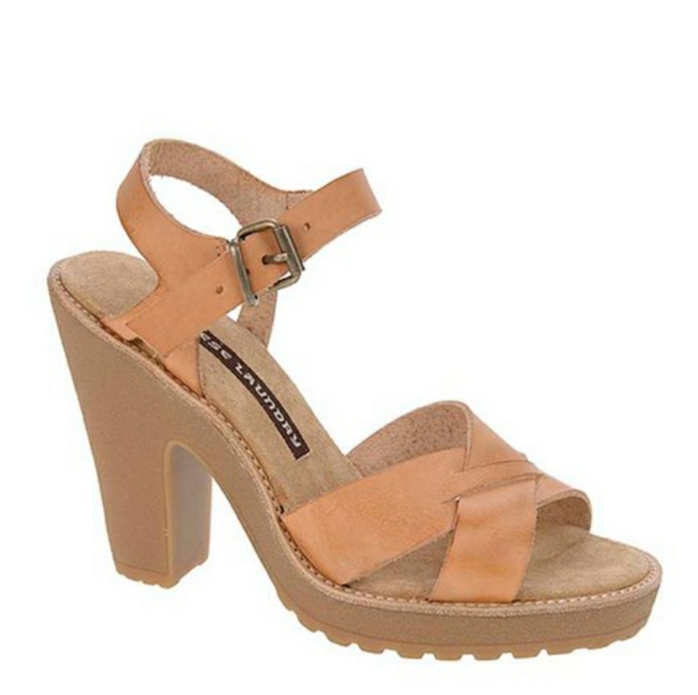 CHINESE LAUNDRY Massive sandal platform light tan